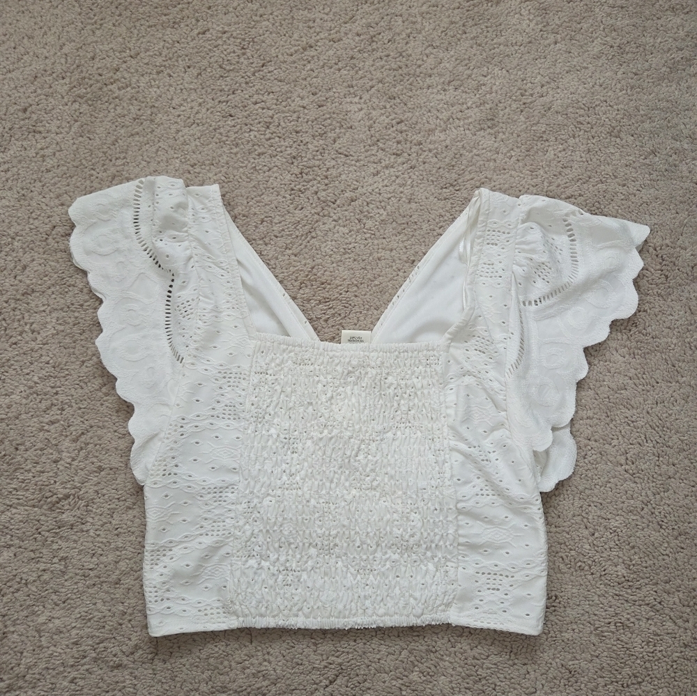 Urban Romantics Cropped Eyelet Top Size Small - Picture 4 of 4